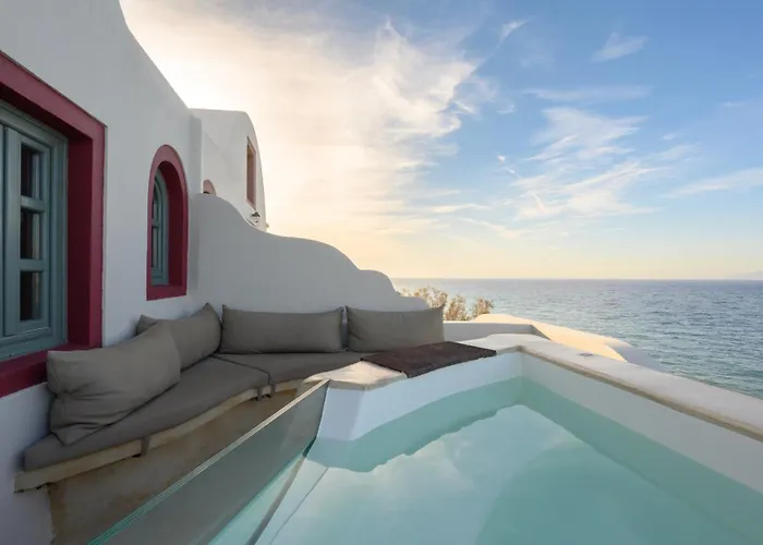 Michelangelo Beach Villa Oia