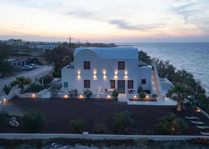 Michelangelo Beach Villa Oia